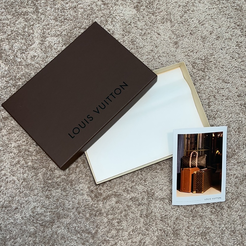 Louis Vuitton Small / Medium box with tissue paper and receipt card